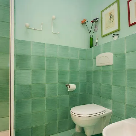 Il Nido Sull'oltrarno Camera Con Bagno Privato *